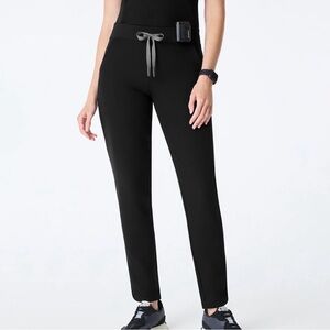 FIGS Women’s Tapered Black Scrub Pants